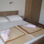 Bed & Breakfast Rooms Ivan-Popic 3*