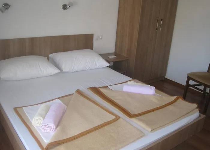 Bed & Breakfast Rooms Ivan-Popic 3*